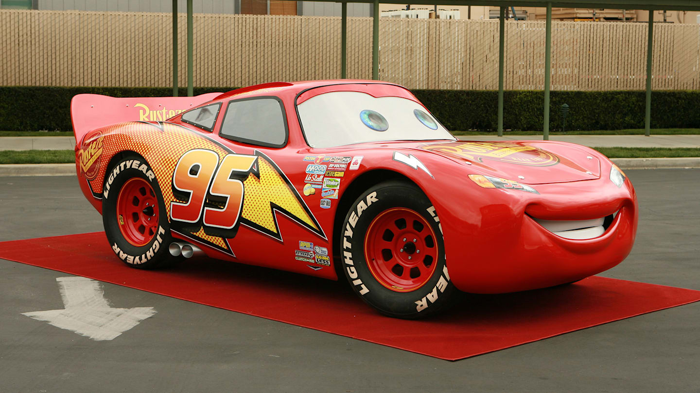 lightning-mcqueen-lawson-1.png