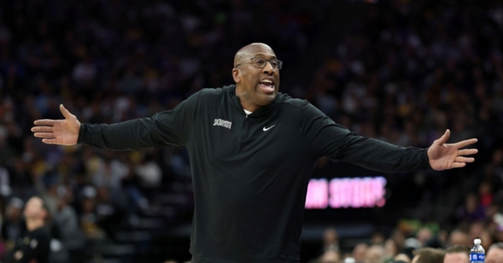 Kings part ways with head coach Mike Brown