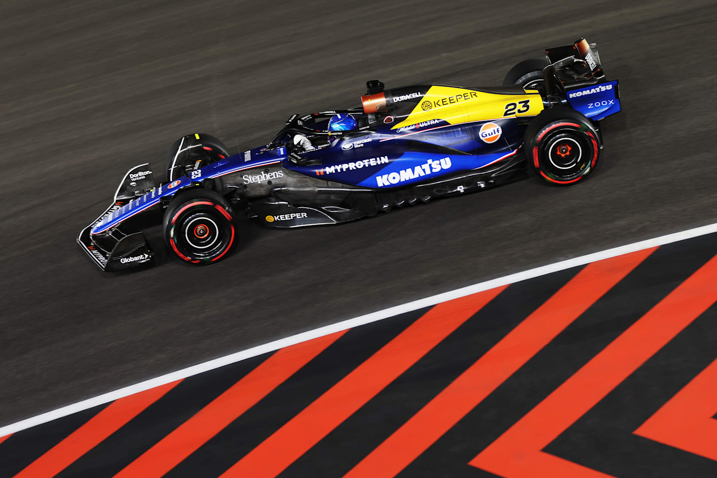 LAS VEGAS, NEVADA - NOVEMBER 22:  Alexander Albon of Thailand driving the (23) Williams FW46