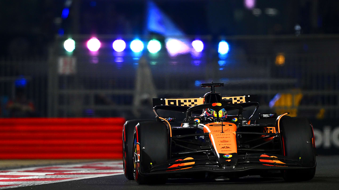 ABU DHABI, UNITED ARAB EMIRATES - DECEMBER 06: Oscar Piastri of Australia driving the (81) McLaren