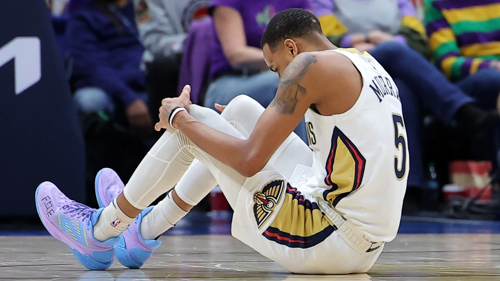 Dejounte Murray suffers season-ending Achilles injury