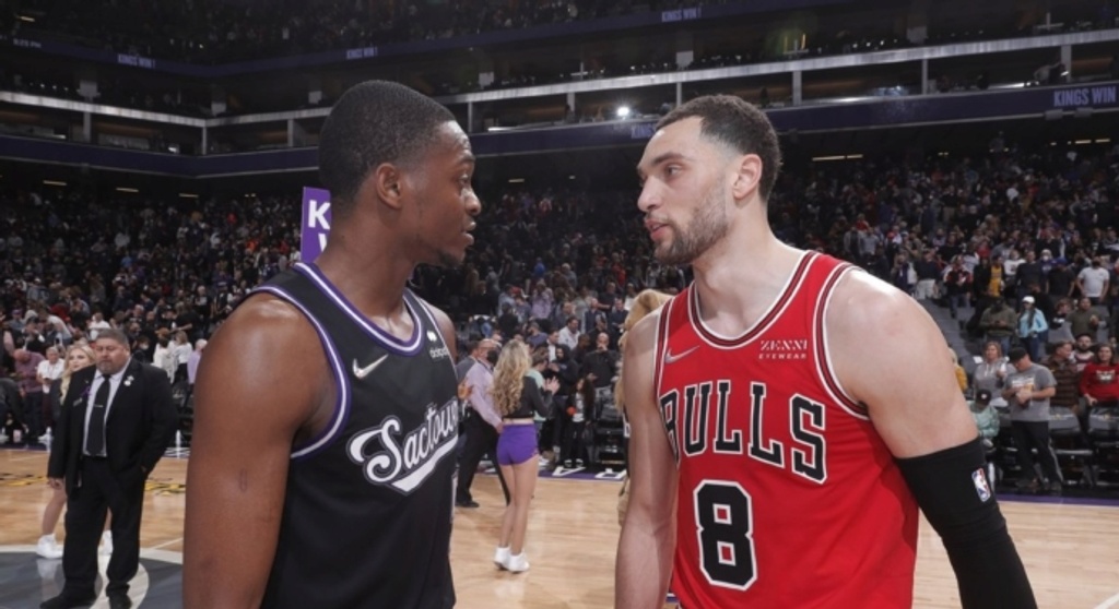 Spurs nab Fox, Kings get LaVine in three-team trade