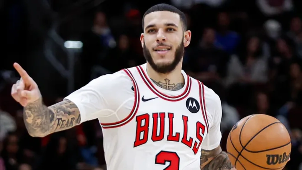 Bulls, Lonzo Ball agree to two-year, $20 million extension